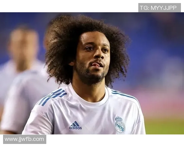 揭秘那些曾整容的足球明星们的变化与故事 揭秘那些曾整容的足球明星们的变化与故事