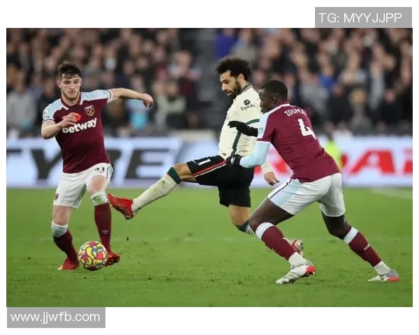 健身博主揭秘足球明星的训练秘诀与饮食习惯 健身博主揭秘足球明星的训练秘诀与饮食习惯