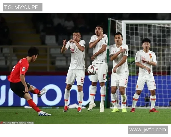 南京足球队与杭州足球队赛后复盘分析比赛节奏与战术表现 南京足球队与杭州足球队赛后复盘分析比赛节奏与战术表现