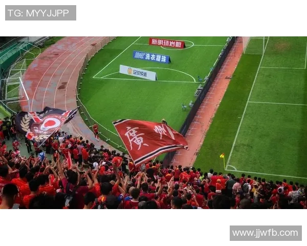 广州足球队在足球团队协作排行榜中荣登第七名彰显团队实力与合作精神