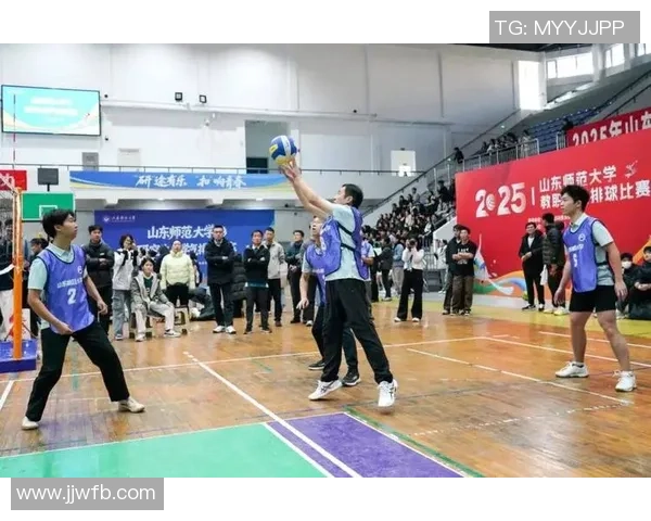 聚焦排球技术探讨成都排球队的训练与战术创新之路 聚焦排球技术探讨成都排球队的训练与战术创新之路